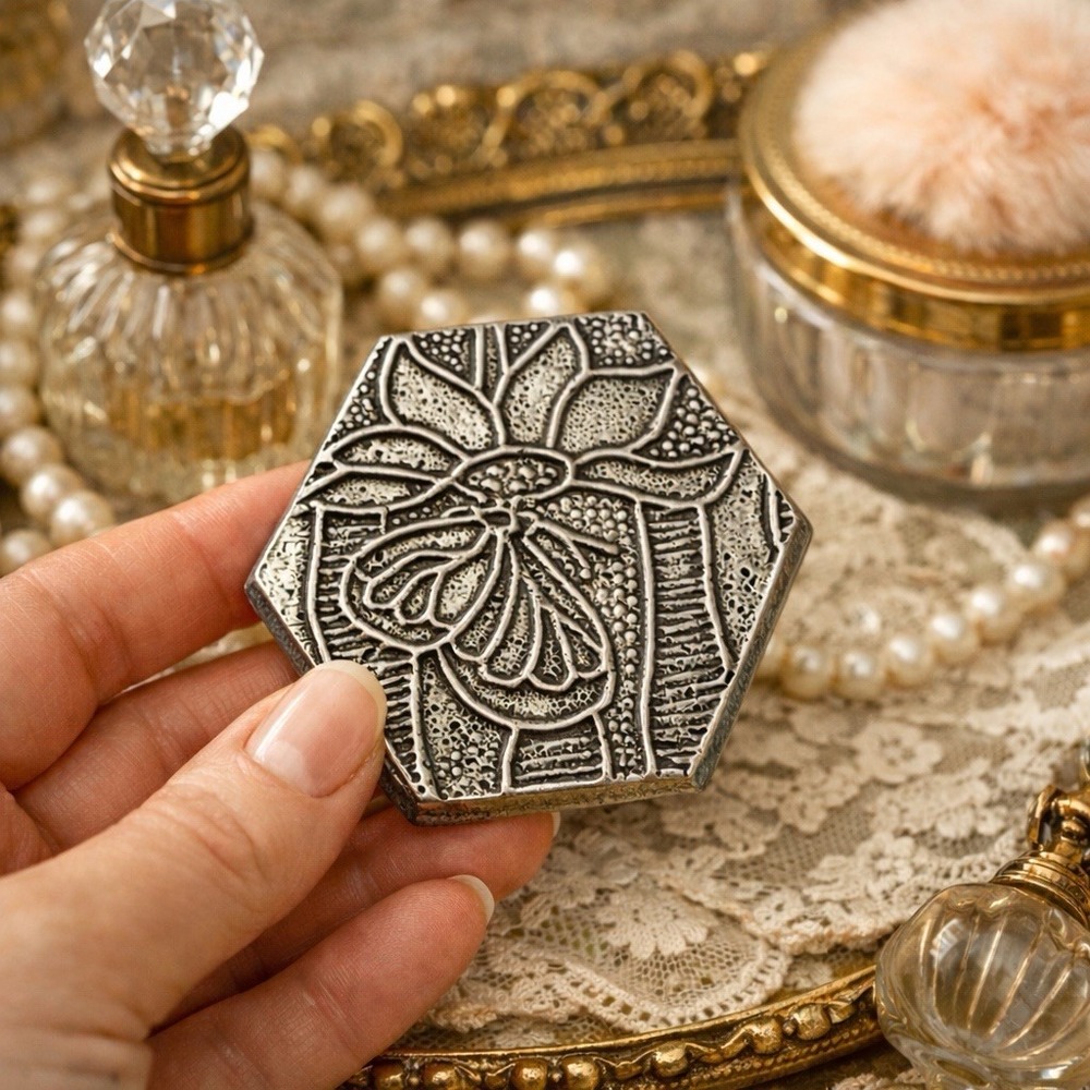 Tin Woodsman Studio Pewter Purse Mirror Hexagon Floral‎ Compact Oregon